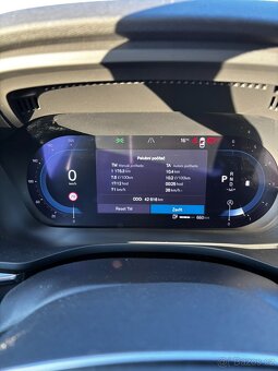 Volvo XC60 B4 R-Design A/T (odpočet DPH) - 20