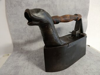 Obrovská atypická komínová žehlička, 9,65kg TOP - 20