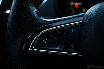 Škoda Octavia Combi 2.0 TDI DPF RS DSG - 20