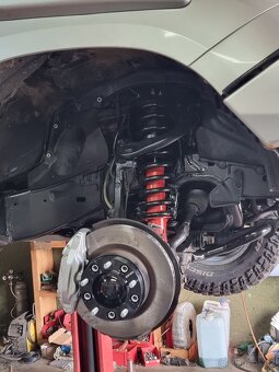 Toyota Landcruiser 200 - 20