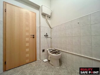 Prodej obchodního prostoru (3 159 m2), ev.č. 00594 - 20