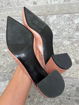 7 párů bot 40 - 20