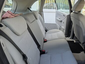 Mercedes-Benz Třídy B 200CDI Xenon Kuže - 20