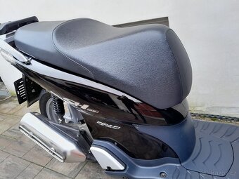 Honda SH 125i, 2006, moc pěkný stav - 20