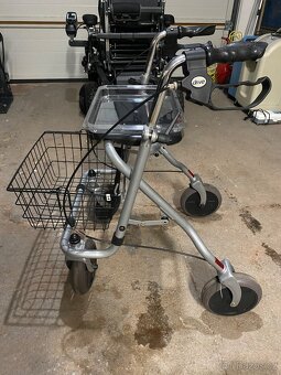 Půjčujeme kompenzační pomůcky - 20