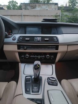 🚘 BMW 5 Touring F11 – bohatá výbava, velmi dobrý stav - 20