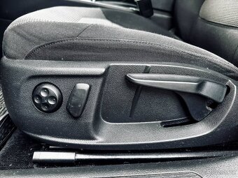 Volkswagen Passat B7 variant 1.6 TDI BMT Comfortline - 20
