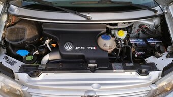 VW MULTIVAN T4 2.5TDI 111KW 7 MÍST R.V.2000 HOLANDSKO - 20
