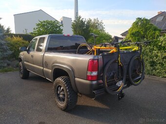 Chevrolet Silverado - 20