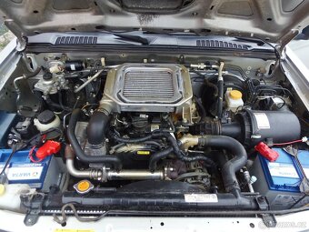Nissan Navara 2.5 TD NP300 4x4 tažné 3T - 20