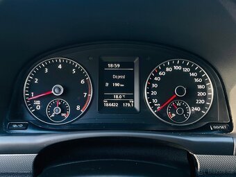 Volkswagen Touran 1.2TSI 77KW 7MÍST MANUÁL VÝHŘEV SERVISKA - 20