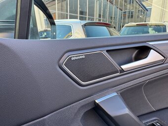 VW Tiguan 2.0 BiTDI 176kW DSG 4Motion R-Line Tažné Webasto - 20