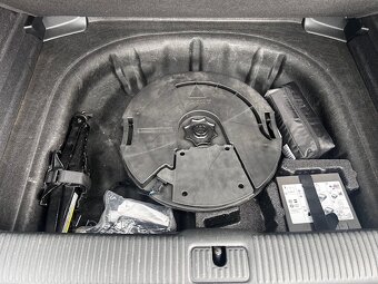 Audi A3 2.0 TDi S-line, 2013, xenony, navi,18´´,velmi pěkná - 20