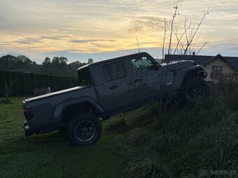 JEEP GLADIÁTOR 3.0 CRD V6 OVERLAND - 20