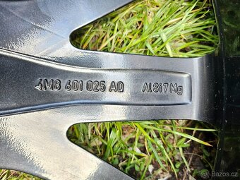 Kompletní letní orig. Audi Q8 SPORT - 285/40 R22 XL - 5x112 - 20