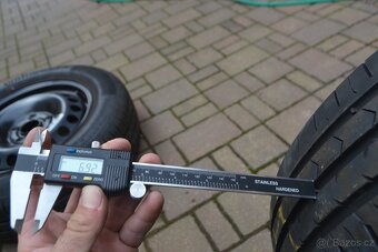 Kola Škoda Octavia II, VW 5x112 + letní pneu 195/65R15 Cont. - 20
