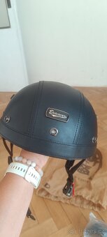 Kožená retro helma s brýlemi, kšiltem - 20