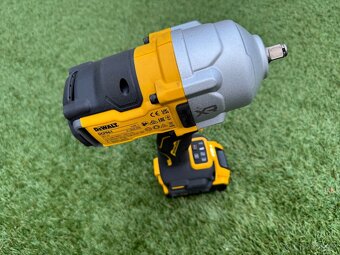 Dewalt DCF961 rázový utahovák 18V momentem až 2373 Nm TOP - 20