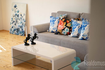 Prodej komerční, dům 2 apartmány 140 m2, pozemek 5367 m2, No - 20