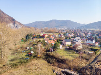 Stavební pozemek určený k výstavbě RD, obec Valtířov - 20
