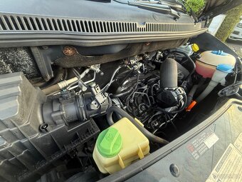 VOLKSWAGEN MULTIVAN T5 GP 2,0 TDI TEAM COMFORTLINE / 103 KW - 20