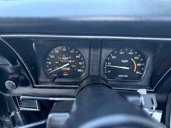 Chevrolet Corvette C3 z roku 1981 Stingray - 20