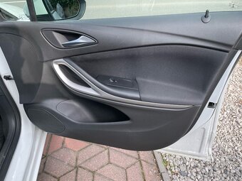 Opel Astra 1.5Cdti 1.MAJITEL ČR DPH LED - 20