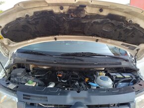 VOLKSWAGEN TRANSPORTER 2.5 TDI 9 MÍST 96kW - 20
