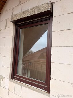 Zánovní okna a dveře + venkovní rolety - 20