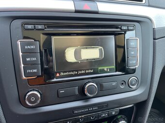 Škoda Superb 2.0tdi 2014 MANUAL,LED,NAVI,ALU R17,TAŽNE - 20