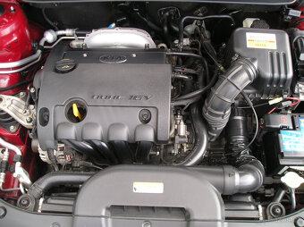 K I A CEED 1.4-16V 80KW RV-2009-KOUPENO V ČR- - 20