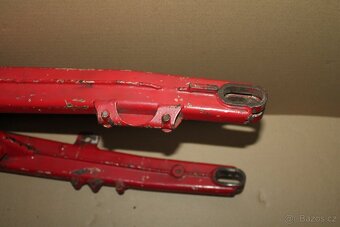 ČZ 125/519 Kyvná vidlice - 20