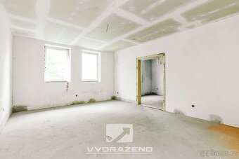 Dům (242 m2) s byty 4+kk (95,4 m2) a 3+kk (146,8 m2) v OV, Č - 20