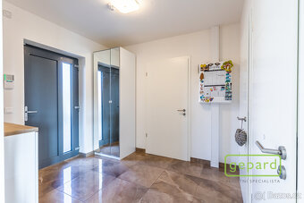 Prodej rodinného domu 182 m2, pozemek 1079 m2 - 20