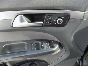 Volkswagen Touran 1.6TDI/Comfortline/Klima/Pano/ - 20