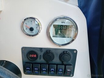 Kajutovy člun 430+Mercury big foot 30efi4T+přívěs - 20