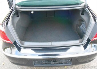 Volkswagen Passat CC 2,0 TDI 103 kW SERVISKA nafta - 20