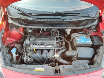 Kia Rio, 2012 1.4 benzín 80 kW - 20