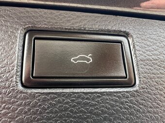 VW Passat Variant 2.0TDI 103KW Manuál Kamera NAVI ACC 2014 - 20
