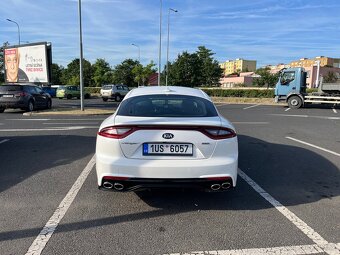 Kia Stinger - 20
