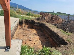 Zemní  práce ,autodoprava, kontejnery, hydraulická ruka. - 20