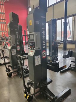 Vybavení autoservisu/pneuservis-zouvačka,vyvažovačka,zvedák - 20