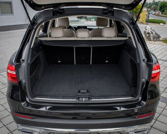 Mercedes-Benz GLC SUV 220d 4MATIC A/T - 20