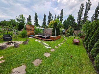 Zahrada se zateplenou chatkou, pergolou 250m2 - 20