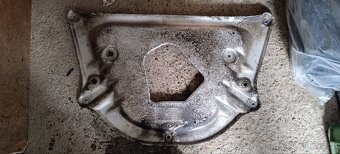 Nejrůznější drobné díly na BMW e60 e61 - 20