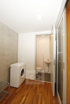 Prostorný a světlý byt 2+kk (66 m2) s garáží a vinným boxem  - 20