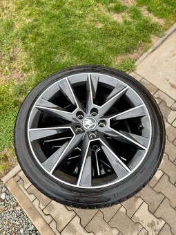 Škoda Fabia 1.4TSI 92kW DSG - edice R5 - 20