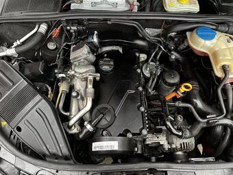 Audi A4 B7 2.0 TDI Kůže Navi Xenony Tažné Tempomat ALU kola - 20