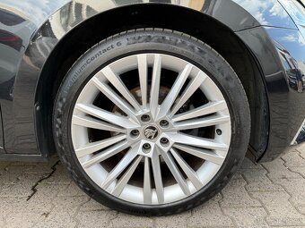 Škoda Superb 3 Combi 1.5TSI 110kW DSG Laurin&Klement Matrix - 20
