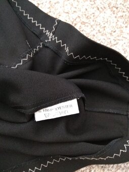 Nové dámské pouzdrové šaty Six Friends - 20